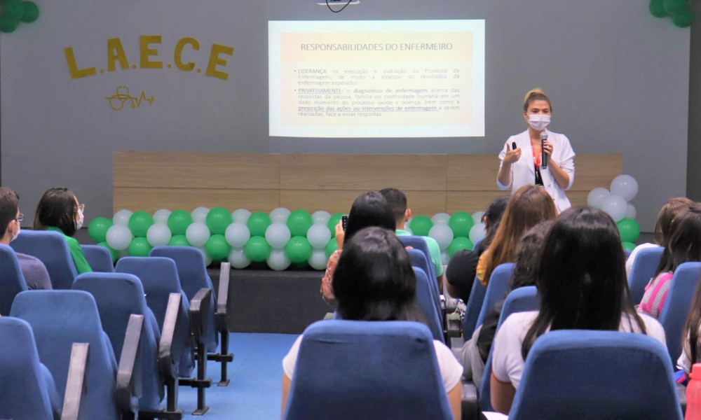 Membros da LAECE Promovem Minicurso